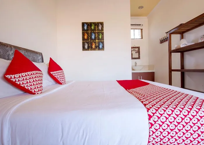 Oyo 401 The Frog Hotel 2*